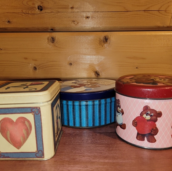 Vintage Teddy Bear Tins Lot: Happiness is Homemade Candy Tin & Hearts, Cat Tin - Picture 4 of 9